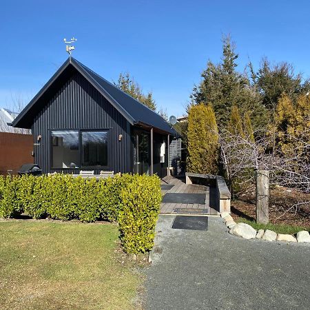 Black Beech House With Stunning Outdoor Bath بحيرة تيكابو المظهر الخارجي الصورة