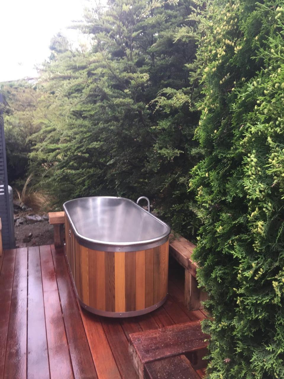 Black Beech House With Stunning Outdoor Bath بحيرة تيكابو المظهر الخارجي الصورة